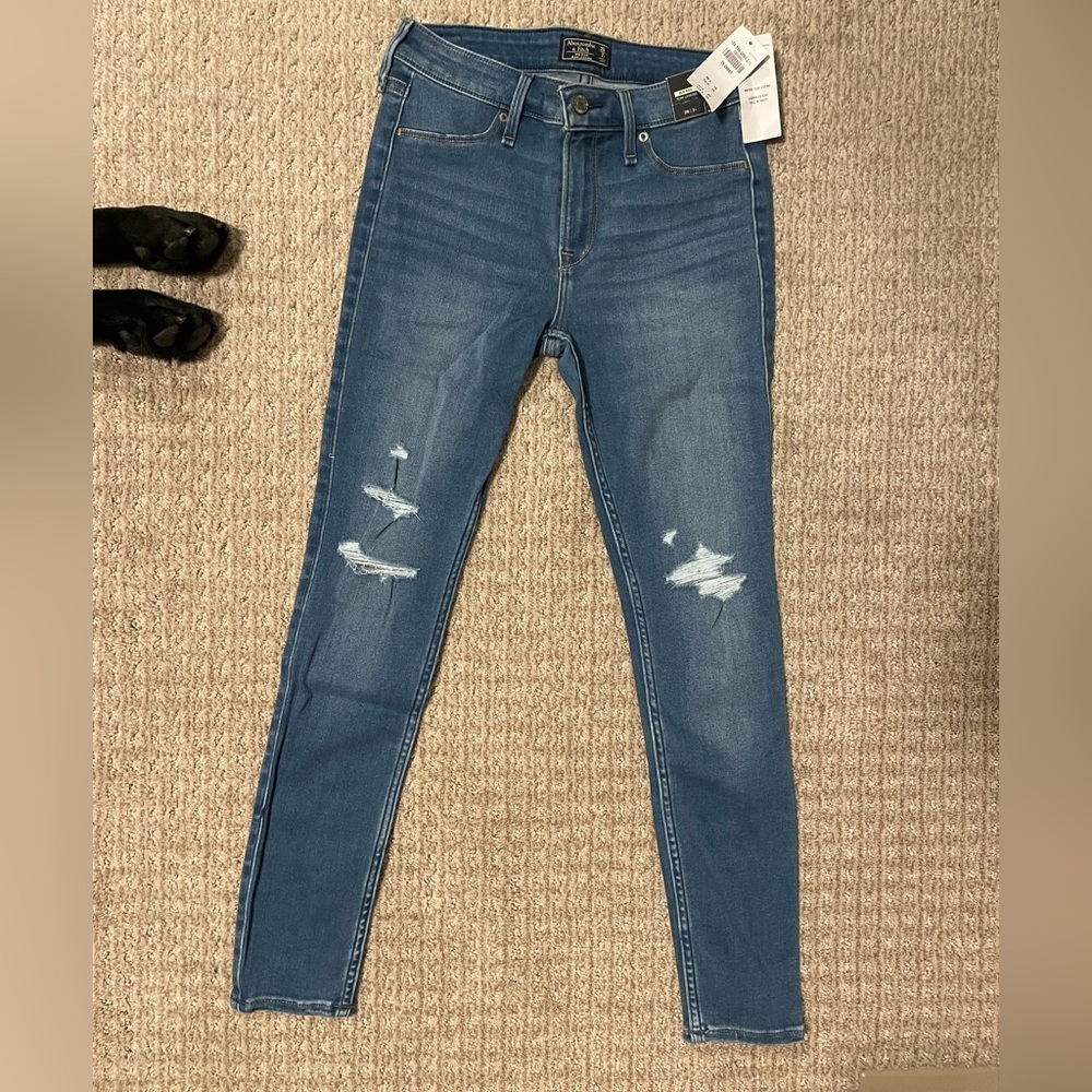 NWT - Abercrombie & Fitch Mid Rise Jean Legging